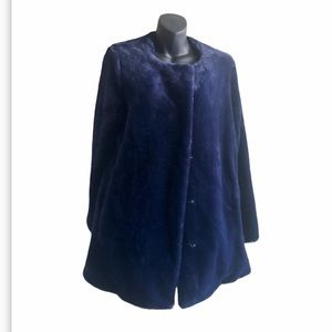 NWT Jeno Neuman Faux Fur Coat. Navy Blue. Size M